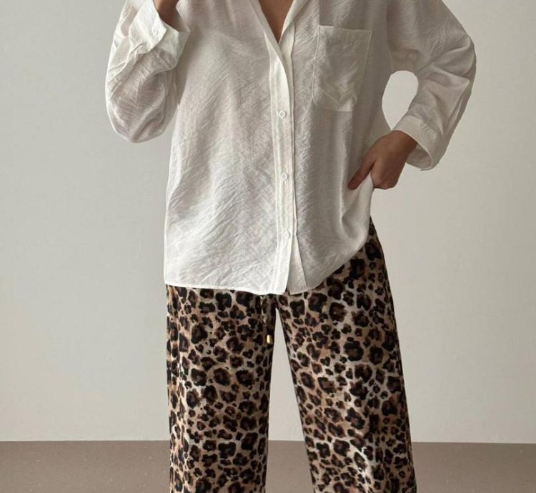 قمصان نسائية أنيقة بأزرار - وردي، كستنائي وأبيض