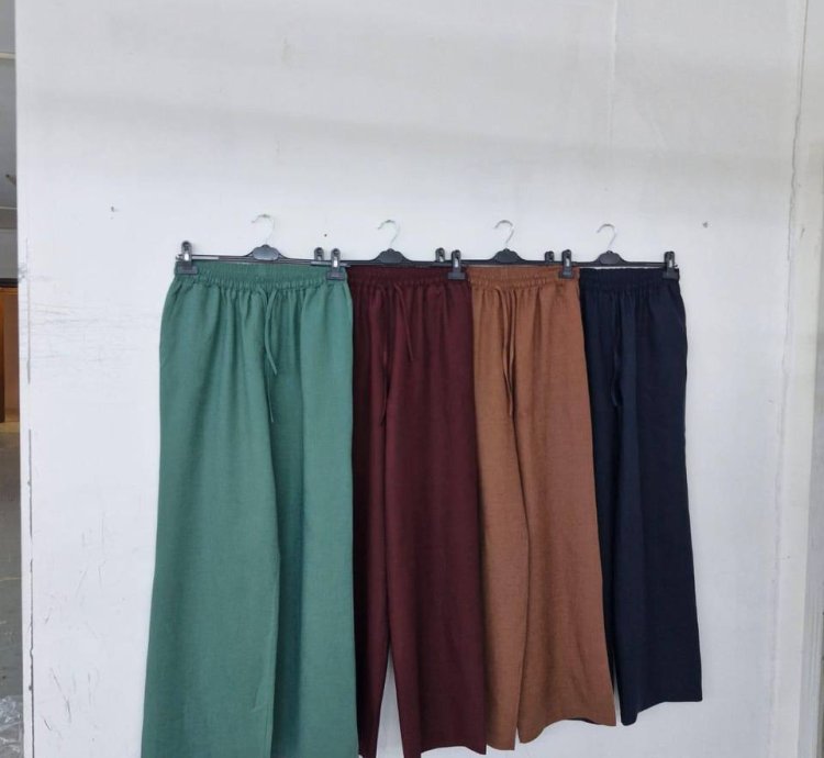 جمبسوت نسائي أنيق برقبة ملتفة بلون نبيذي